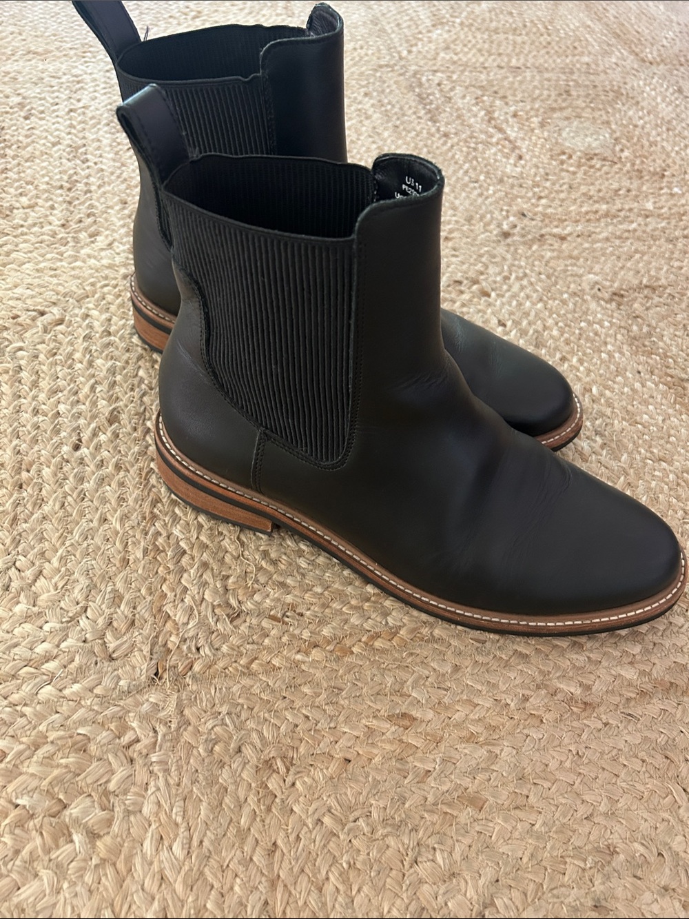 Women’s Nisolo boots. Size 41.